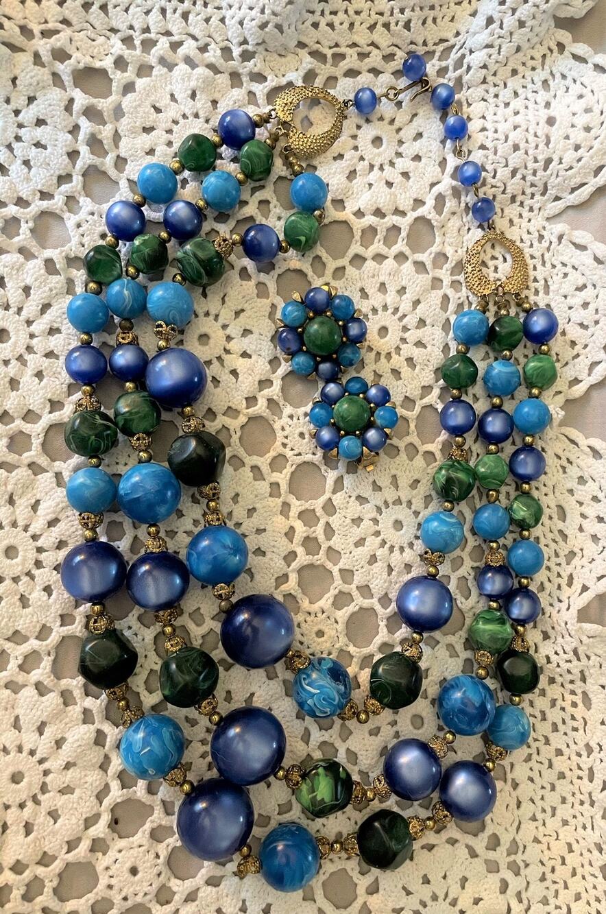 VINTAGE necklace & clip earrings